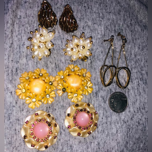 Lot of 5 Vintage Large Clip On Earrings - Picture 4 of 4